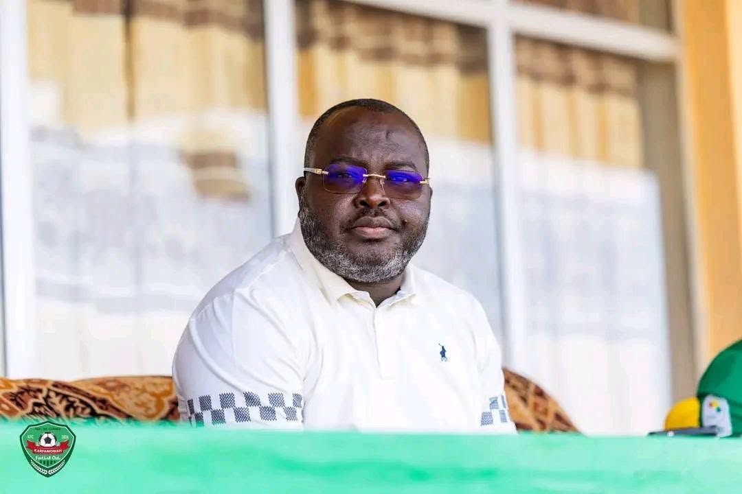 Le Dr Ibrahima Khalil KABA à la table officielle
